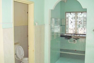 RENOVATED NON BUMI 2 Storey Terrace House SP4 Bandar Saujana Putra