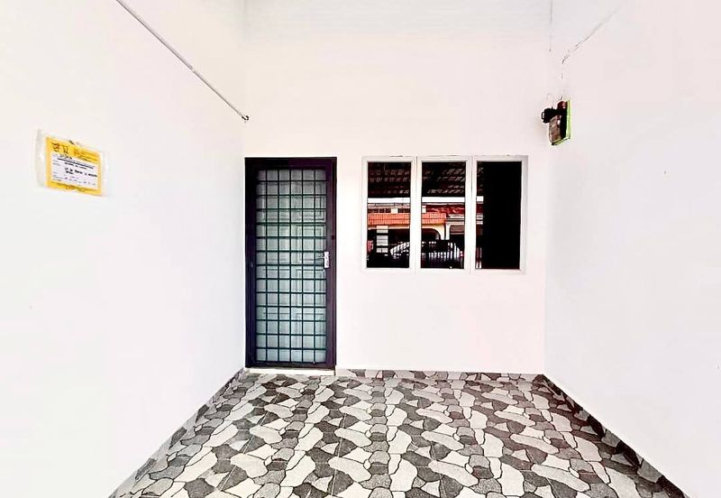 (RENOVATED & OPEN TITLE) TMN SRI MAHSAN, BAHAU, N.SEMBILAN