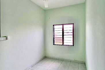 (RENOVATED & OPEN TITLE) TMN SRI MAHSAN, BAHAU, N.SEMBILAN