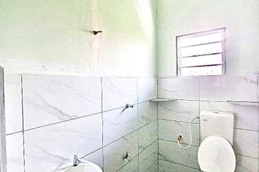 (RENOVATED & OPEN TITLE) TMN SRI MAHSAN, BAHAU, N.SEMBILAN