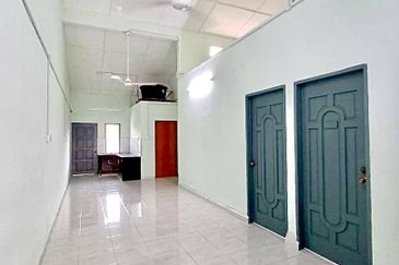 (RENOVATED & OPEN TITLE) TMN SRI MAHSAN, BAHAU, N.SEMBILAN