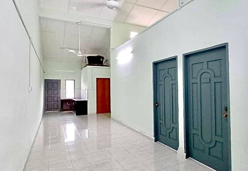 (RENOVATED & OPEN TITLE) TMN SRI MAHSAN, BAHAU, N.SEMBILAN