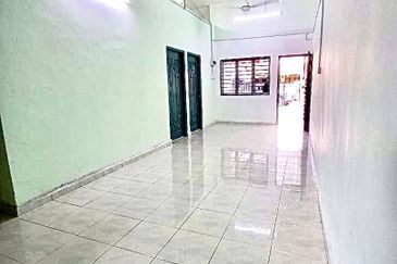 (RENOVATED & OPEN TITLE) TMN SRI MAHSAN, BAHAU, N.SEMBILAN