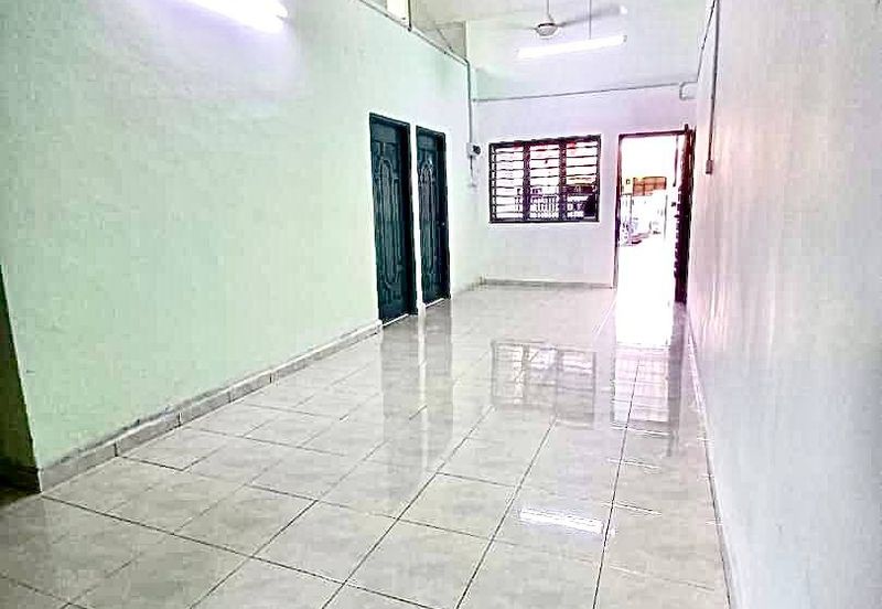 (RENOVATED & OPEN TITLE) TMN SRI MAHSAN, BAHAU, N.SEMBILAN