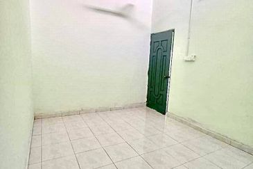 (RENOVATED & OPEN TITLE) TMN SRI MAHSAN, BAHAU, N.SEMBILAN