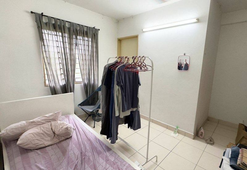 CORNER LOT WALKING DISTANCE TO GOMBAK LRT STATION Putra Villa Condominium Taman Melati, Kuala Lumpur For Sale!