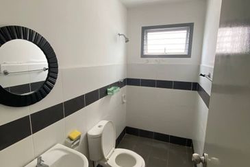 CORNER UNIT & FULLY FURNISHED  Danau Perintis Apartment, Puncak Alam