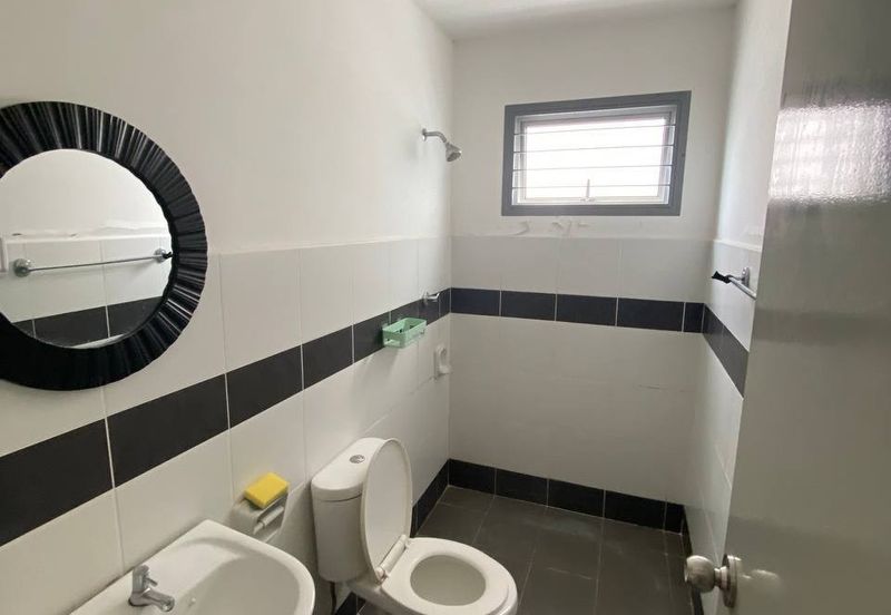 CORNER UNIT & FULLY FURNISHED  Danau Perintis Apartment, Puncak Alam