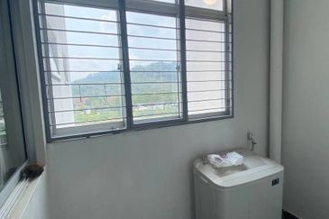 CORNER UNIT & FULLY FURNISHED  Danau Perintis Apartment, Puncak Alam