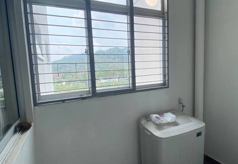 CORNER UNIT & FULLY FURNISHED  Danau Perintis Apartment, Puncak Alam