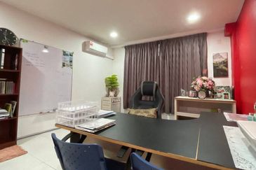 NICE UNIT SHOP OFFICE Dataran Otomobil, Seksyen 15, Shah Alam 