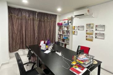 NICE UNIT SHOP OFFICE Dataran Otomobil, Seksyen 15, Shah Alam 