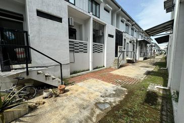FREEHOLD & FULLY EXTENDED  Double Storey Elmina Valley 1, Elmina West Shah Alam 