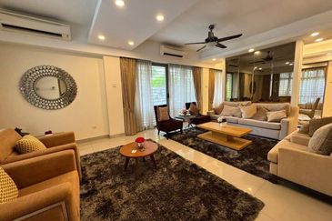 CORNER EXCELLENT LUXURY UNIT with SOPHISTICATED DESIGN . 2.5 Storey Bungalow Danau Mutiara @ Presint 16 Putrajaya 