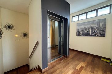 CORNER EXCELLENT LUXURY UNIT with SOPHISTICATED DESIGN . 2.5 Storey Bungalow Danau Mutiara @ Presint 16 Putrajaya 