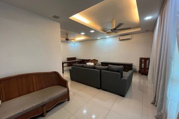 BELOW MARKET VALUE & RENOVATED  Double Storey Desa Alam Seksyen U12, Shah Alam 