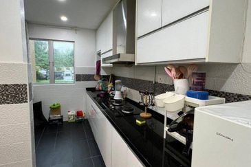 GROUND FLOOR UNIT! Nilam Puri Condominium, Bandar Bukit Puchong 2 For Sale