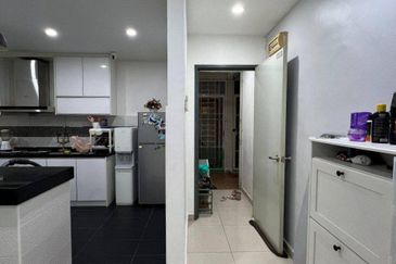 GROUND FLOOR UNIT! Nilam Puri Condominium, Bandar Bukit Puchong 2 For Sale