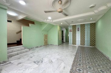 CHEAPEST 🔥🔥🔥 EXTENDED KITCHEN 💥💥  Double Storey Terrace Putra Indah @ Putra Heights