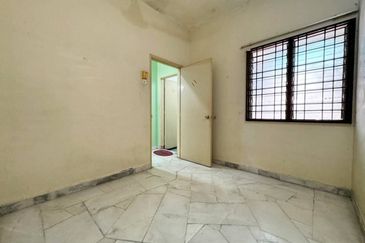 CHEAPEST 🔥🔥🔥 EXTENDED KITCHEN 💥💥  Double Storey Terrace Putra Indah @ Putra Heights