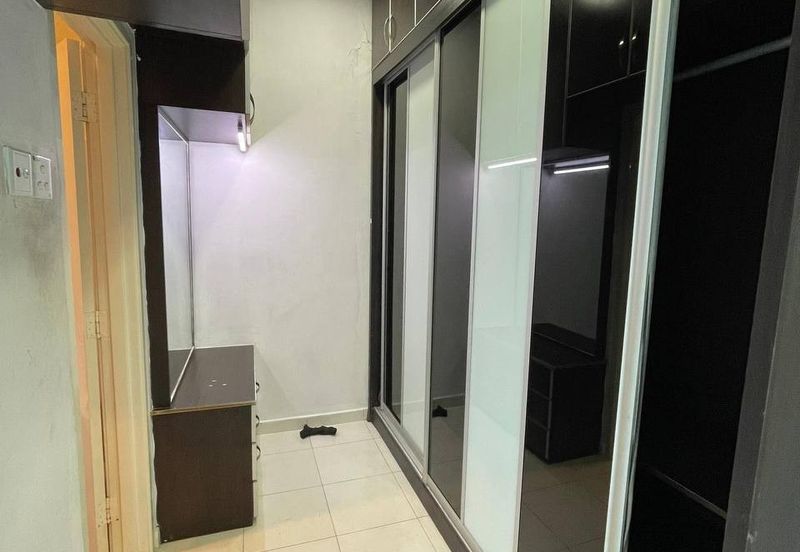 CORNER FACING OPEN, SPACIOUS 5 BIG ROOMS  Double Storey CORNER LOT Taman Bandar Senawang, Seremban 