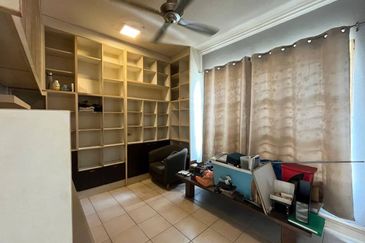 SPACIOUS UNIT & FACING OPEN Double Storey Bungalow Bukit Hijauan, Seksyen 26, Shah Alam (Nearby USJ, Subang Jaya) 