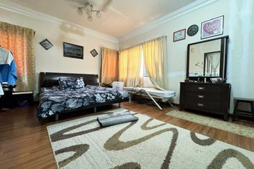 EXTENDED KITCHEN & STRICTLY GATED GUARDED . Double Storey Cluster Semi D Cahaya SPK @ Shah Alam
