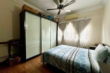 EXTENDED KITCHEN & STRICTLY GATED GUARDED . Double Storey Cluster Semi D Cahaya SPK @ Shah Alam