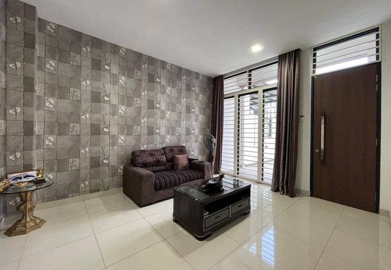 HUGE Built Up & EXCELLENT CONDITION 3 Storey Terrace Maple Denai Alam, Shah Alam