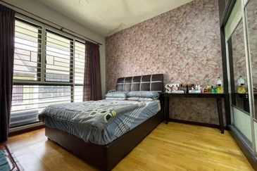 HUGE Built Up & EXCELLENT CONDITION 3 Storey Terrace Maple Denai Alam, Shah Alam