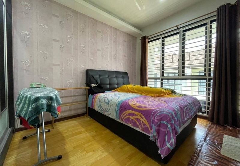 HUGE Built Up & EXCELLENT CONDITION 3 Storey Terrace Maple Denai Alam, Shah Alam