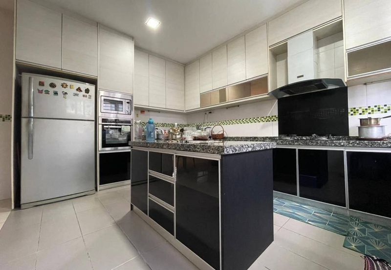 HUGE Built Up & EXCELLENT CONDITION 3 Storey Terrace Maple Denai Alam, Shah Alam