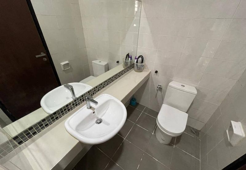 HUGE Built Up & EXCELLENT CONDITION 3 Storey Terrace Maple Denai Alam, Shah Alam