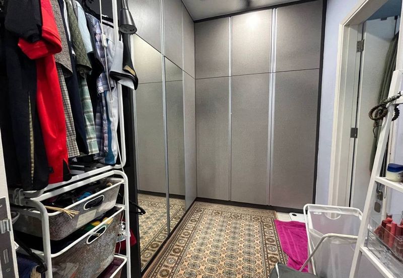 FREEHOLD & EXTENDED KITCHEN Double Storey Terrace Serissa Seksyen U16, Denai Alam