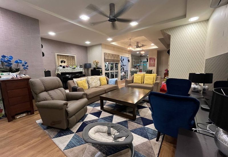 FREEHOLD & EXTENDED KITCHEN Double Storey Terrace Serissa Seksyen U16, Denai Alam