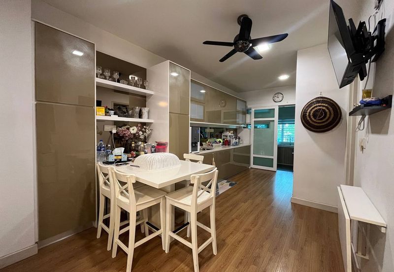 FREEHOLD & EXTENDED KITCHEN Double Storey Terrace Serissa Seksyen U16, Denai Alam