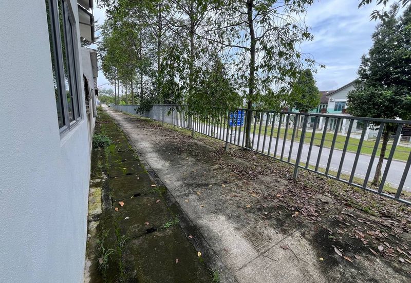 FREEHOLD & EXTENDED KITCHEN Double Storey Terrace Serissa Seksyen U16, Denai Alam