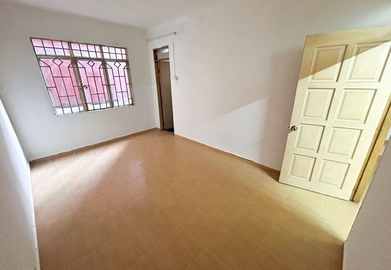 1ST FLOOR & STRATEGIC LOCATION‼️  Mentari Court Apartment, Bandar Sunway, Petaling Jaya