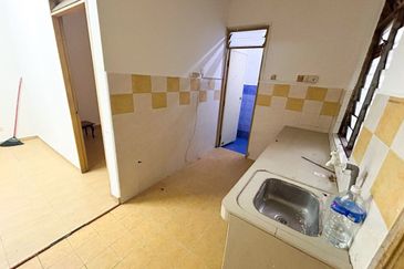 1ST FLOOR & STRATEGIC LOCATION‼️  Mentari Court Apartment, Bandar Sunway, Petaling Jaya