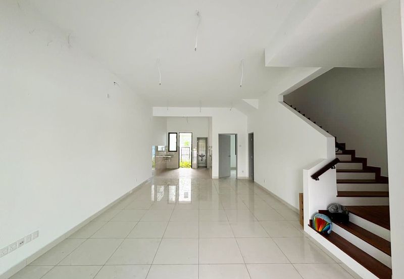 FACING PLAYGROUND | VACANT UNIT  Double Storey Terrace Viola Alam Impian, Shah Alam