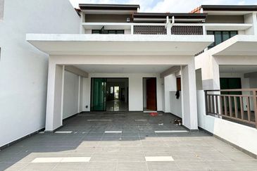 FACING PLAYGROUND | VACANT UNIT  Double Storey Terrace Viola Alam Impian, Shah Alam