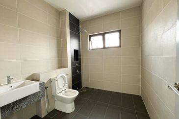 FACING PLAYGROUND | VACANT UNIT  Double Storey Terrace Viola Alam Impian, Shah Alam