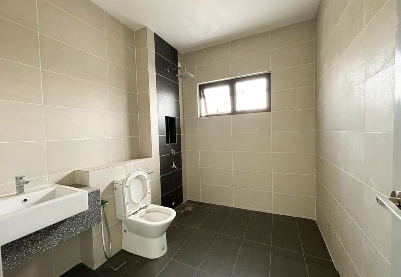 FACING PLAYGROUND | VACANT UNIT  Double Storey Terrace Viola Alam Impian, Shah Alam