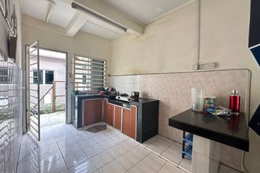 Double Storey Terrace House Bandar Saujana Putra SP 4, Bandar Saujana Putra 
