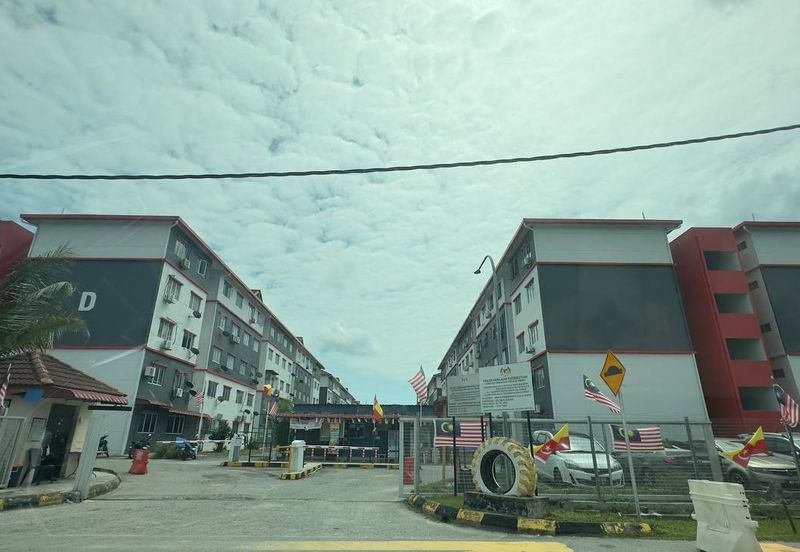 Apartment Sri Saujana 👍STRATA👍 Level 3 Bandar Saujana Putra SP 4, Bandar Saujana Putra 