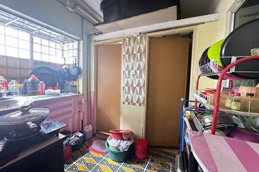 Apartment Sri Saujana 👍STRATA👍 Level 3 Bandar Saujana Putra SP 4, Bandar Saujana Putra 