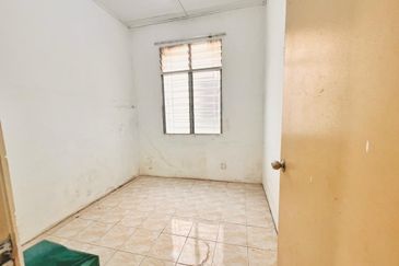 CHEAPEST unit Facing OPEN 4 Bedroom Single Storey SP 1 Bandar Saujana Putra