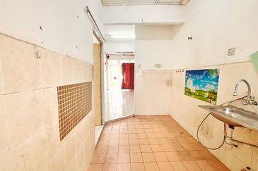 CHEAPEST unit Facing OPEN 4 Bedroom Single Storey SP 1 Bandar Saujana Putra