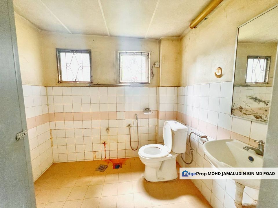 GROUND & CORNER UNIT Pelangi Court Apartment Klang, Selangor, Klang