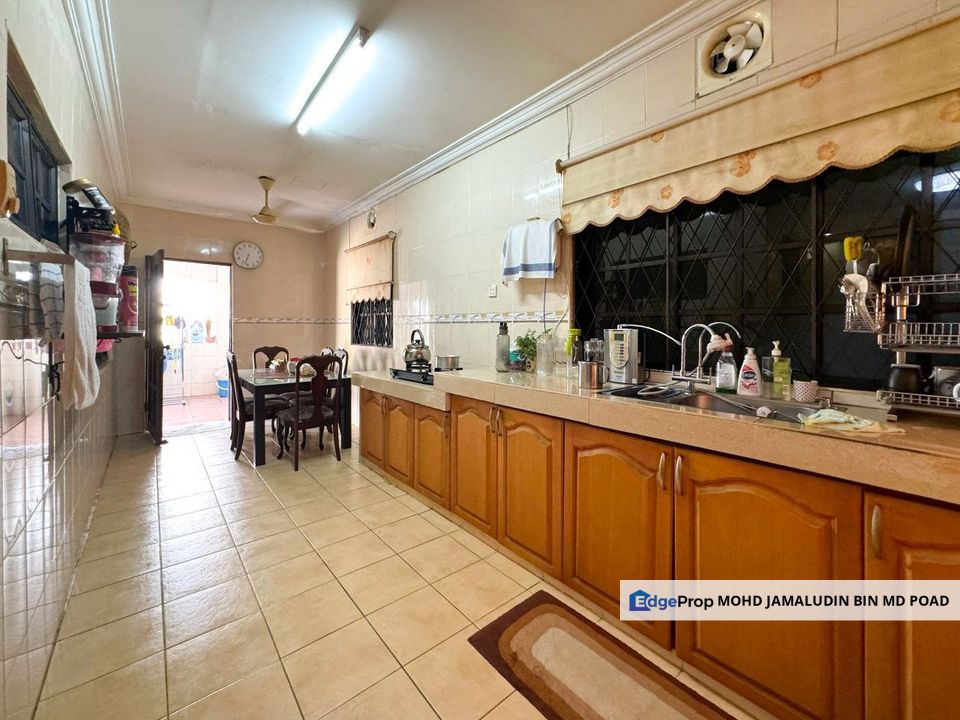 FULLY RENOVATED & EXTENDED  Semi-D Double Storey Taman Puncak Utama, Kajang, Selangor, Kajang